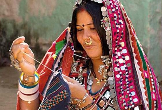 लंदन फैशन वीक में दिखेगा लम्बानी आदिवासियों का हुनर
