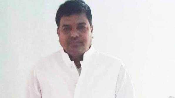 मध्य प्रदेश में नक्सलियों ने फूंकी निर्दलीय प्रत्याशी की गाड़ी