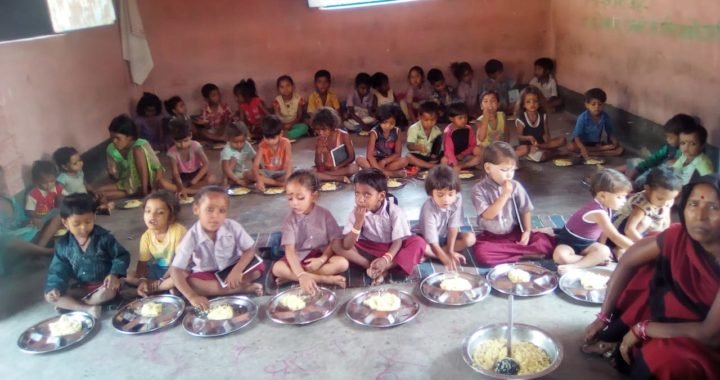 परिवार को सुपोषित करने के लिए आंगनवाड़ी केन्द्रों पर मना सुपोषित दिवस