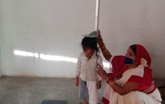 पोषण का अलख जगा रही हैं सेविका इंदू देवी