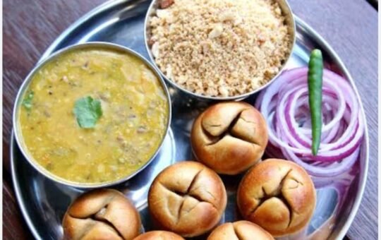 दाल बाटी चूरमा: राजस्थान की थाली का स्वाद और इतिहास