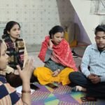 सिलाई के पीछे छुपी ज़िंदगी: क्यों भारत के मज़दूरों को उनके बनाए हुए धन में हिस्सा मिलना चाहिए